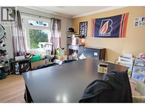 Photo 7 of 1302 CORNWALL Street, North Kamloops