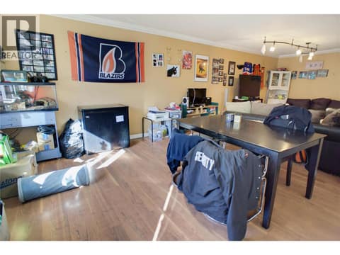 Photo 8 of 1302 CORNWALL Street, North Kamloops