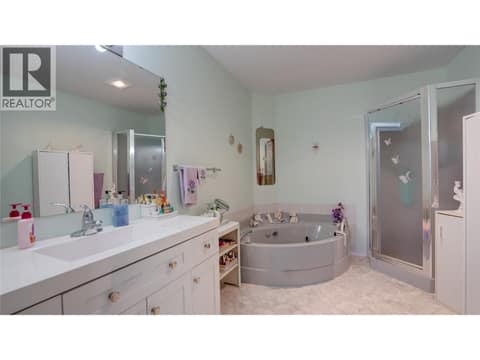 Ensuite bath. at 3906 Pleasant Valley Road Unit# 23, Harwood, Vernon