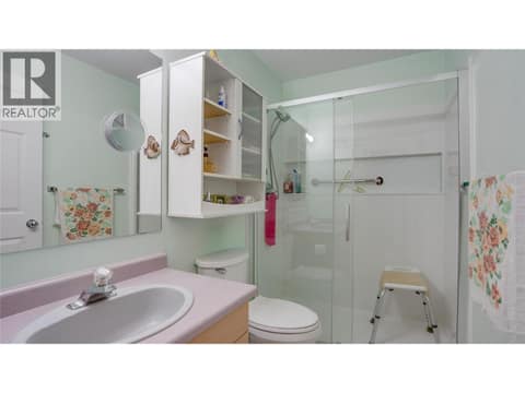 Main bath. at 3906 Pleasant Valley Road Unit# 23, Harwood, Vernon