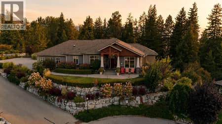 Photo 2 of 3420 Camelback Drive, Ellison, Kelowna