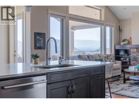 Photo 15 of 708 Traditions Crescent, Glenmore, Kelowna