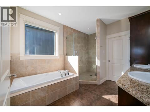 Photo 27 of 708 Traditions Crescent, Glenmore, Kelowna
