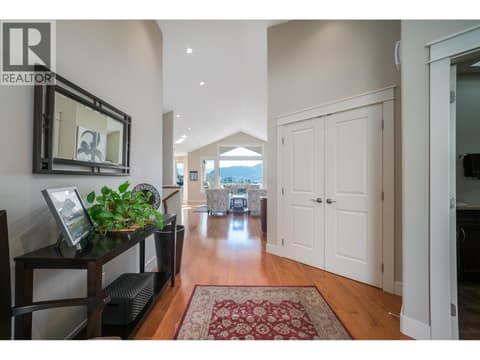 Photo 5 of 708 Traditions Crescent, Glenmore, Kelowna