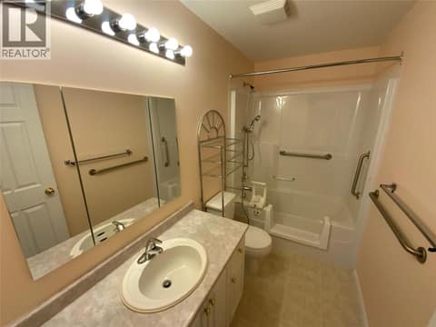 Photo 7 of 2265 Atkinson Street Unit# 607, Main North, Penticton