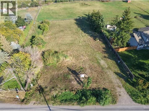 Photo 4 of 6295 Pleasant Valley Road, North BX, Vernon
