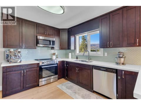 Photo 12 of 2245 Thacker Drive, Lakeview Heights, West Kelowna