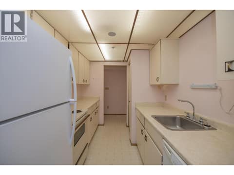 Photo 8 of 3701 27 Avenue Unit# 204, City of Vernon