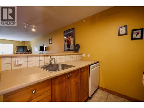 Photo 9 of 9812 Silver Star Road Unit# 305, Silver Star, Vernon