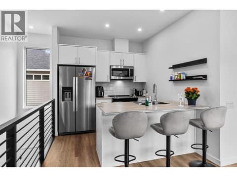 SUITE KITCHEN at 624 Bonjou Road, Lower Mission, Kelowna
