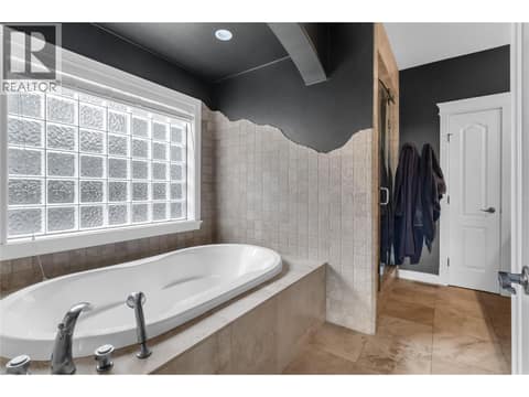 Photo 33 of 628 Spruceview Place S, Glenmore, Kelowna