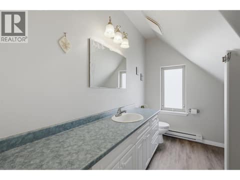 Upper Floor Main 3 Piece Bathroom at 7153 CAHILTY Road, Heffley, Kamloops