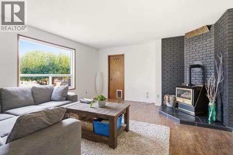 Photo 11 of 2555 Grenfell Road, Kelowna South