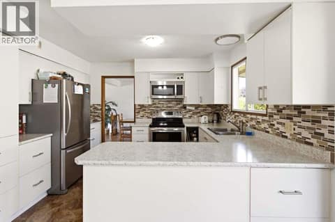 Photo 13 of 2555 Grenfell Road, Kelowna South