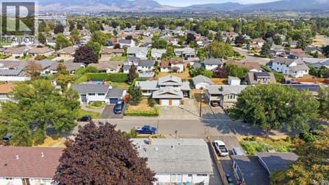 Photo 2 of 2555 Grenfell Road, Kelowna South