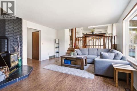Photo 9 of 2555 Grenfell Road, Kelowna South