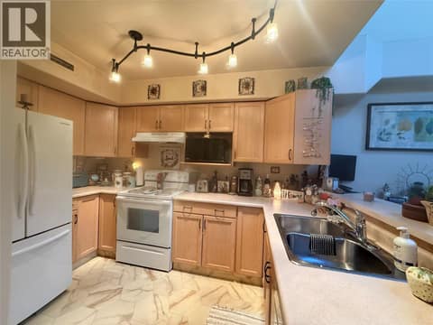Photo 14 of 3115 De Montreuil Court Unit# 407, Kelowna South