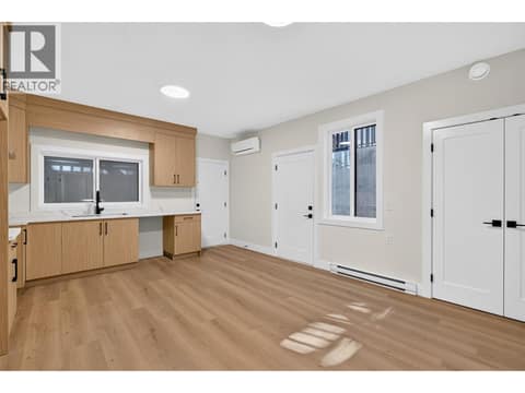 Legal suite - at 996 Bull Crescent, Lower Mission, Kelowna