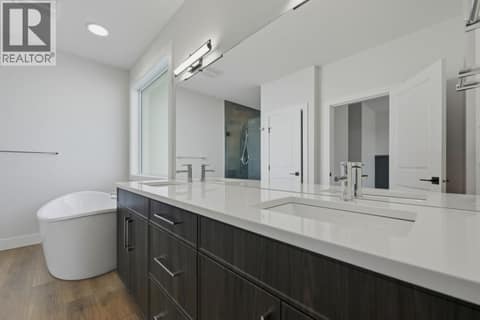 Primary Ensuite at 2083 Cortina Drive, Black Mountain, Kelowna