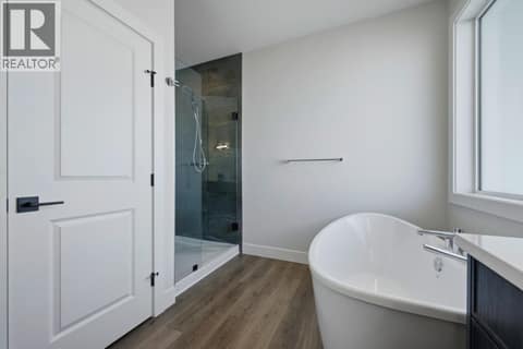 Primary Ensuite at 2083 Cortina Drive, Black Mountain, Kelowna