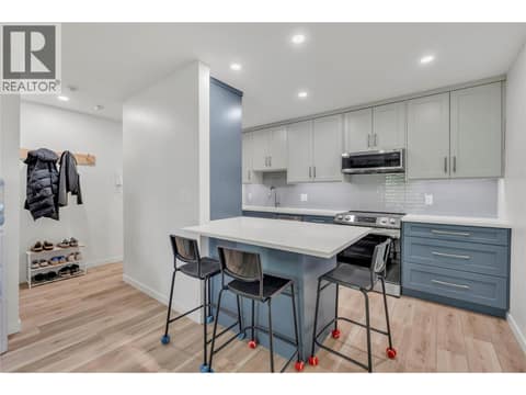 Photo 4 of 922 Dynes Avenue Unit# 309, Main North, Penticton