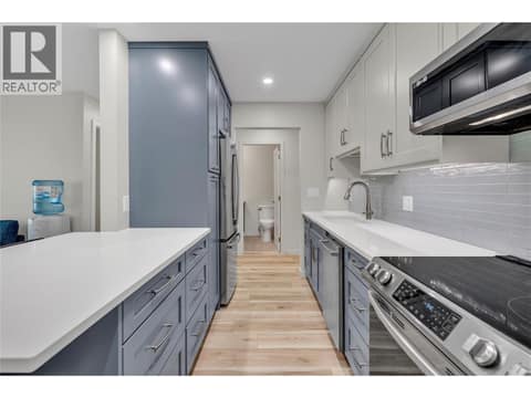 Photo 6 of 922 Dynes Avenue Unit# 309, Main North, Penticton