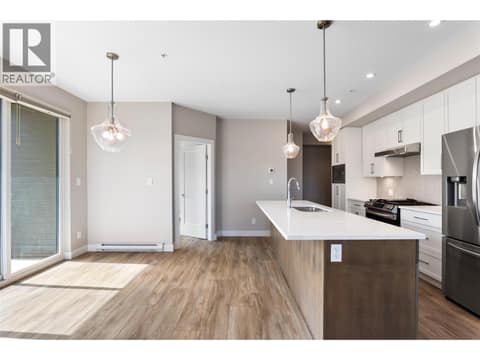 Photo 11 of 875 UNIVERSITY Drive Unit# 203, Sahali, Kamloops