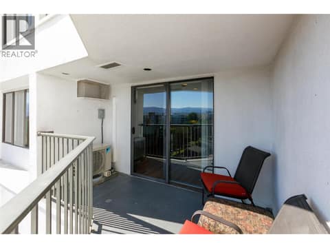 Photo 10 of 737 Leon Avenue Unit# 807, Kelowna North