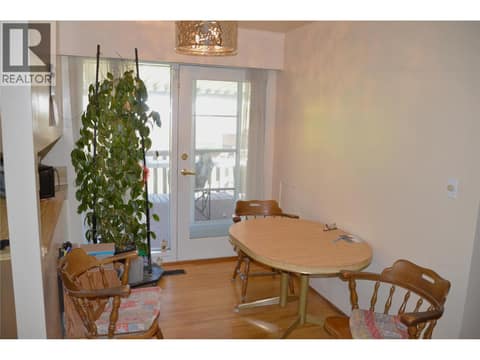 Photo 7 of 2022 Glenwood Drive, Valleyview, Kamloops