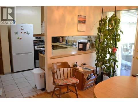 Photo 9 of 2022 Glenwood Drive, Valleyview, Kamloops