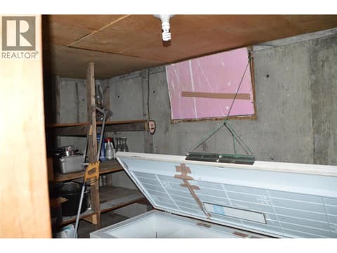 Coldroom at 2022 Glenwood Drive, Valleyview, Kamloops