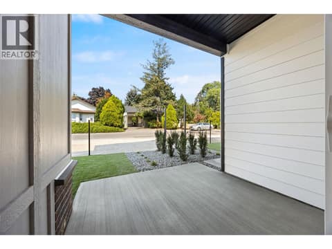 Cover patio at 773 Kinnear Avenue Unit# 2, Kelowna South
