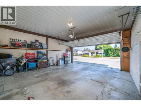 Double Garage at 195 Felix Road, Rutland North, Kelowna