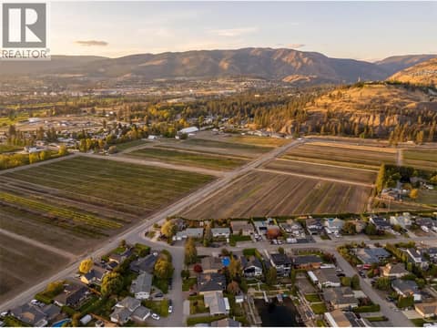 Photo 7 of 3935 Milford Road, Lakeview Heights, West Kelowna