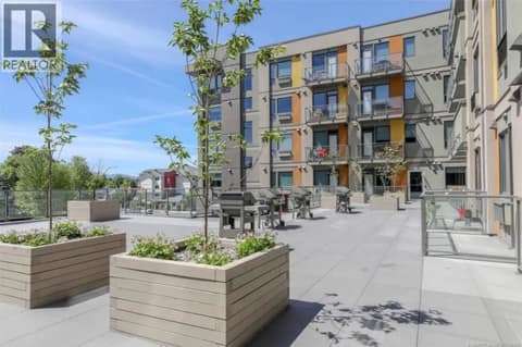Patio and BBQ's at 925 Leon Avenue Unit# 408, Kelowna North