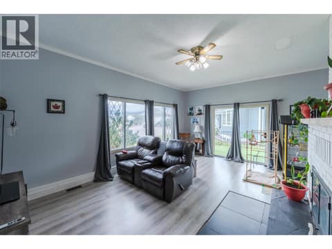 Photo 2 of 7503 HOWIS Crescent, Main Town, Summerland
