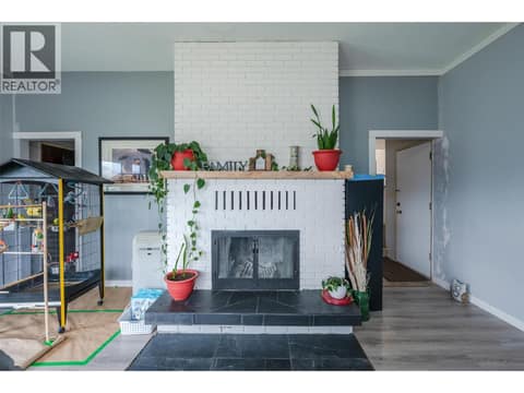 Photo 8 of 7503 HOWIS Crescent, Main Town, Summerland
