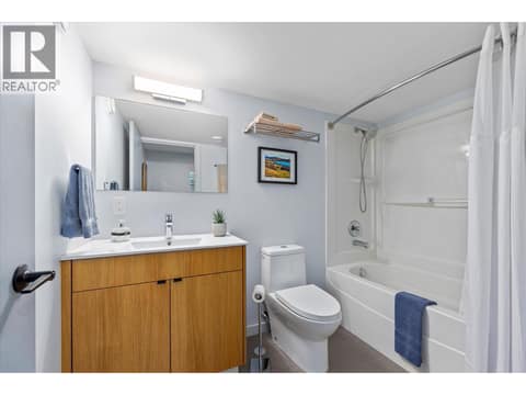 Lower level bath at 158 Grandview Street, Uplands/Redlands, Penticton