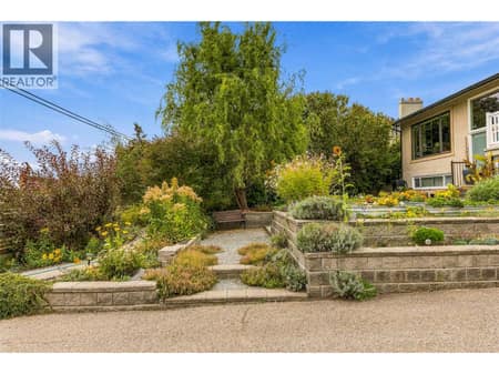 Front yard at 2350 Thacker Drive, Lakeview Heights, West Kelowna