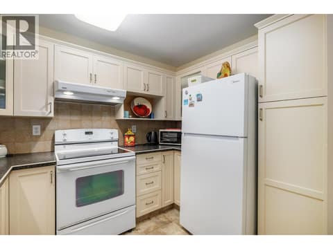 Photo 11 of 920 Glenwood Avenue Unit# 111, Kelowna South