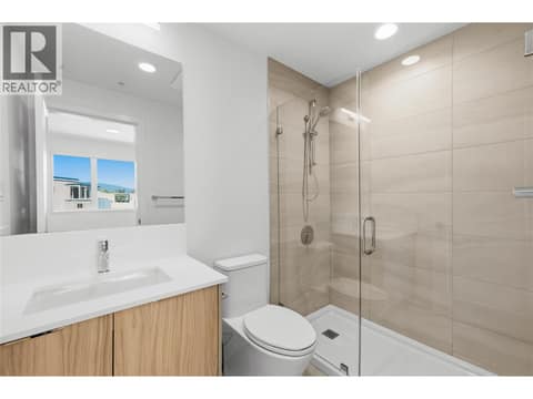 Photo 16 of 270 Riverside Drive Unit# 412, Main North, Penticton