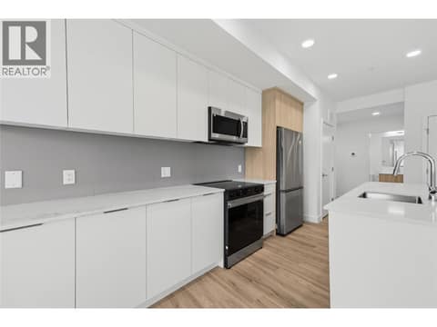 Photo 7 of 270 Riverside Drive Unit# 412, Main North, Penticton