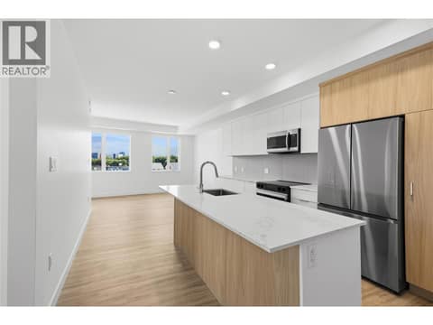 Photo 9 of 270 Riverside Drive Unit# 412, Main North, Penticton
