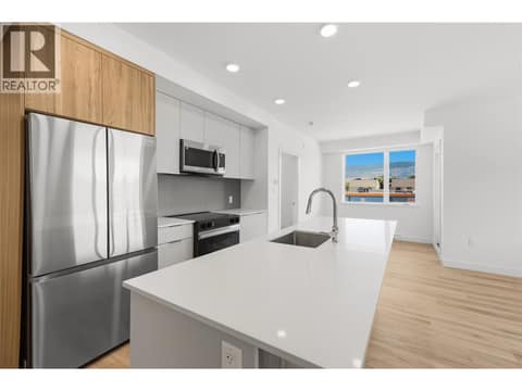 Photo 6 of 270 Riverside Drive Unit# 415, Main North, Penticton