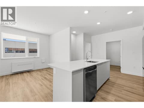Photo 9 of 270 Riverside Drive Unit# 415, Main North, Penticton