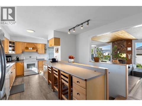 Photo 2 of 126 Bestwick Drive, Sahali, Kamloops