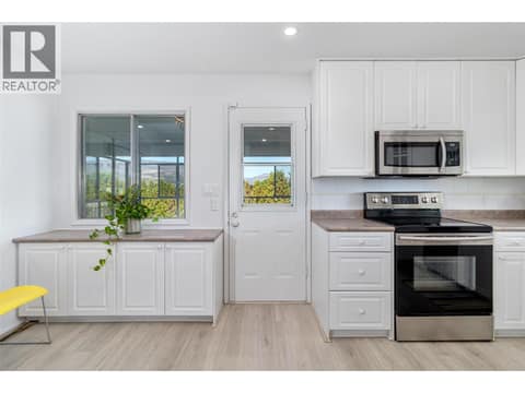 Photo 15 of 2618 Thacker Drive, Lakeview Heights, West Kelowna