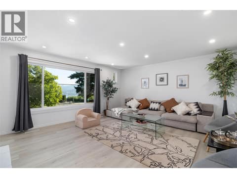 Photo 8 of 2618 Thacker Drive, Lakeview Heights, West Kelowna