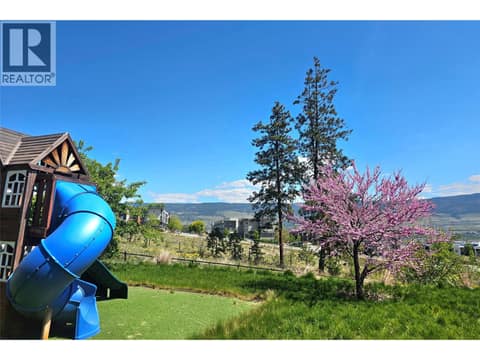 Spring time with beautiful flower tree at 695 Concordia Street, University District, Kelowna