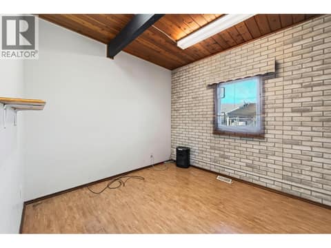 Photo 13 of 1020 Southill Street, Brocklehurst, Kamloops